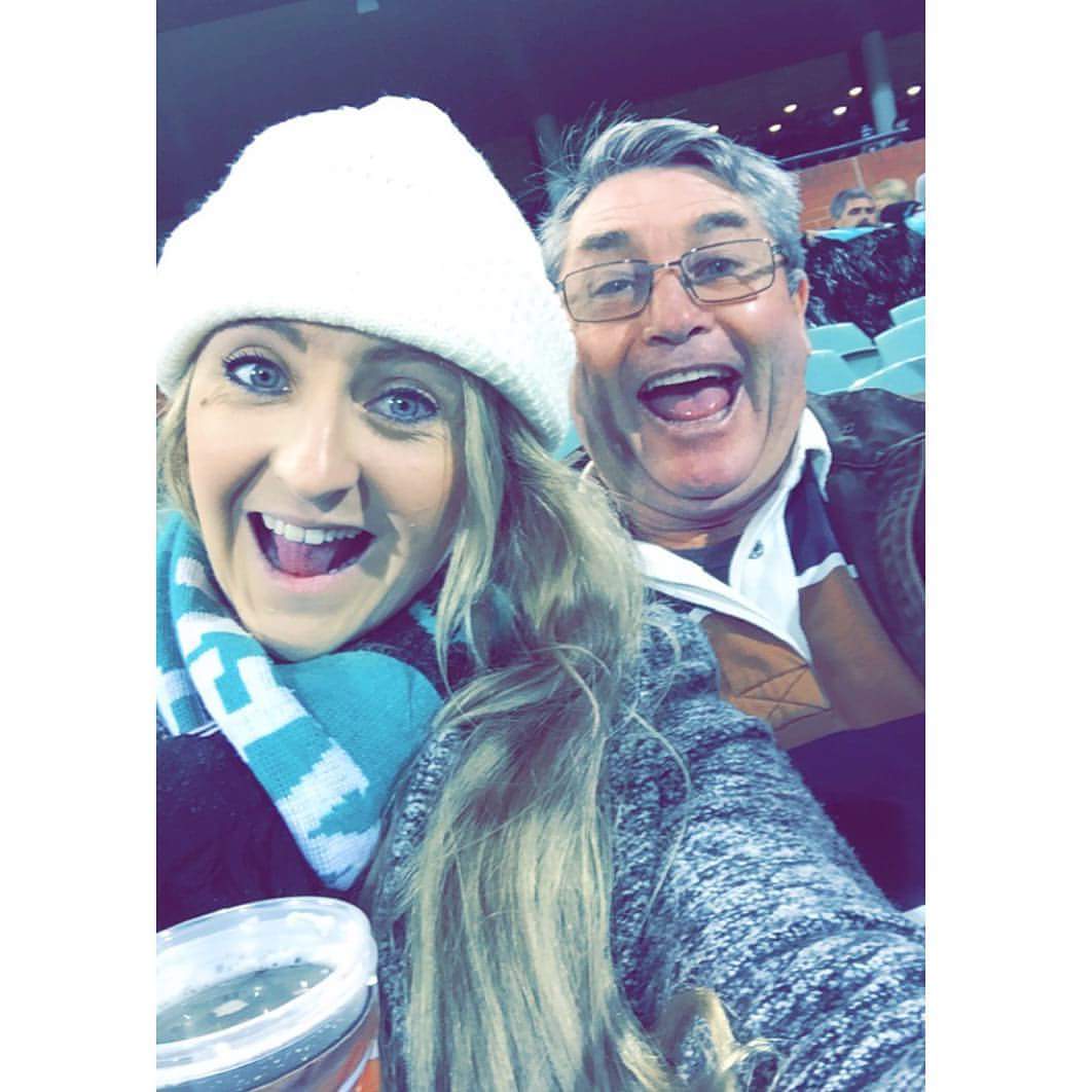 bekkstubing's tweet photo. #weareportadelaide #carnthe🍐 #fatherdaughterday https://t.co/kDPzVUzTxM
