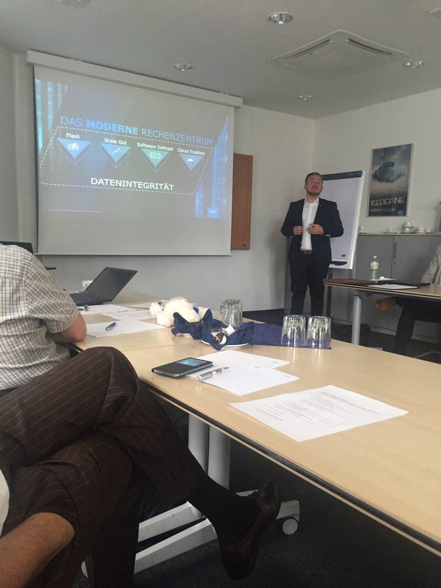 Great flash slot <a href="/emc_de/">EssenceMediacom Germany</a> Schwalbach with @TWEET_TO_DENNIS @EMC_Ingmar  #worschtundweck