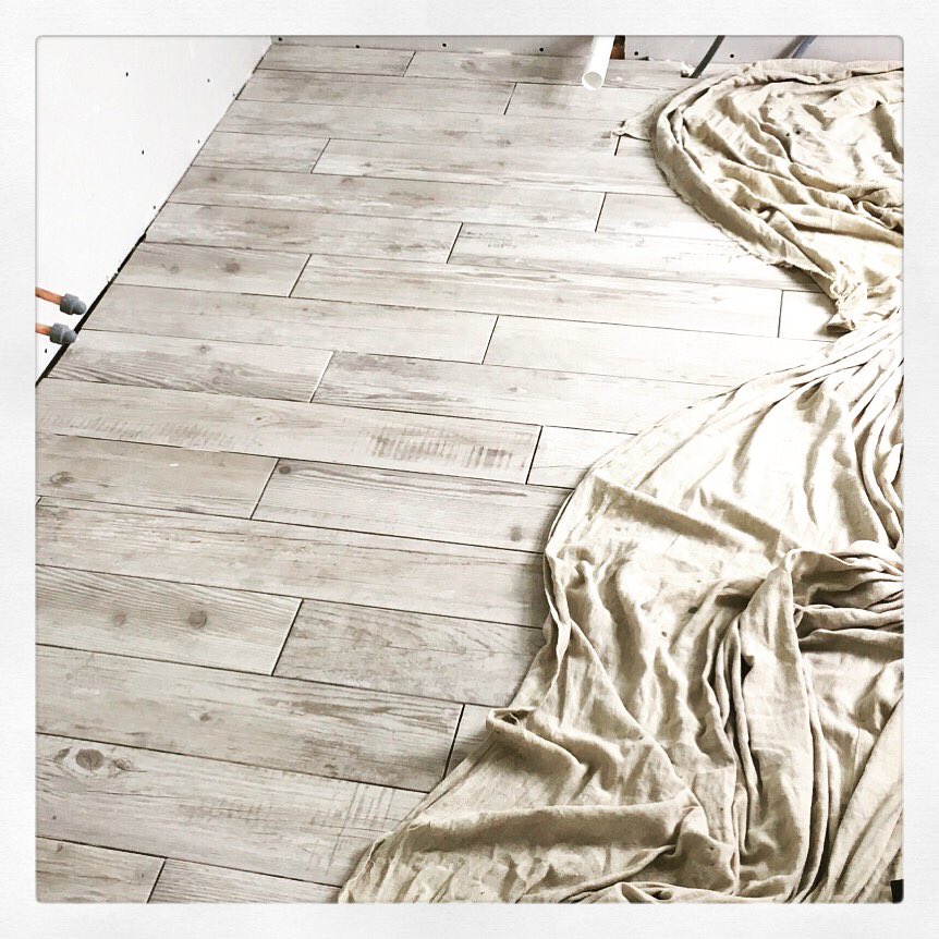 Cornwallinterio's tweet image. We're talking planks this week, very popular 💗 #planks #planktiles #tiledesign #tiling #cornwallinteriors #interior