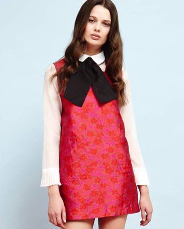 LunacyBoutique's tweet photo. #pinaforedress #comingsoon #bowtie #sixtiesinspired #cravate #quirkydress #fashionblogger #styleblogger #styleblog https://t.co/N13JDjlu0r