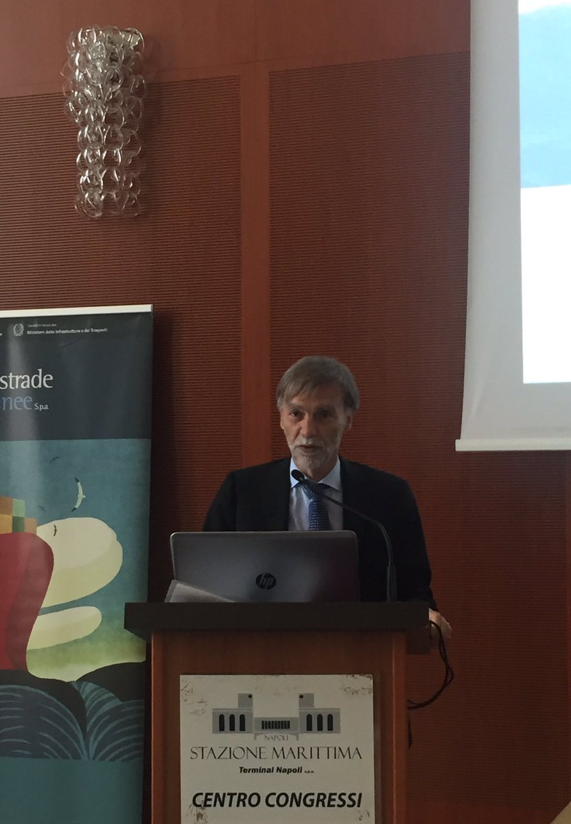 FedeMontaresi's tweet image. #naples #shippingweek @graziano_delrio: l'Italia è il molo d'#Europa! @mitgov