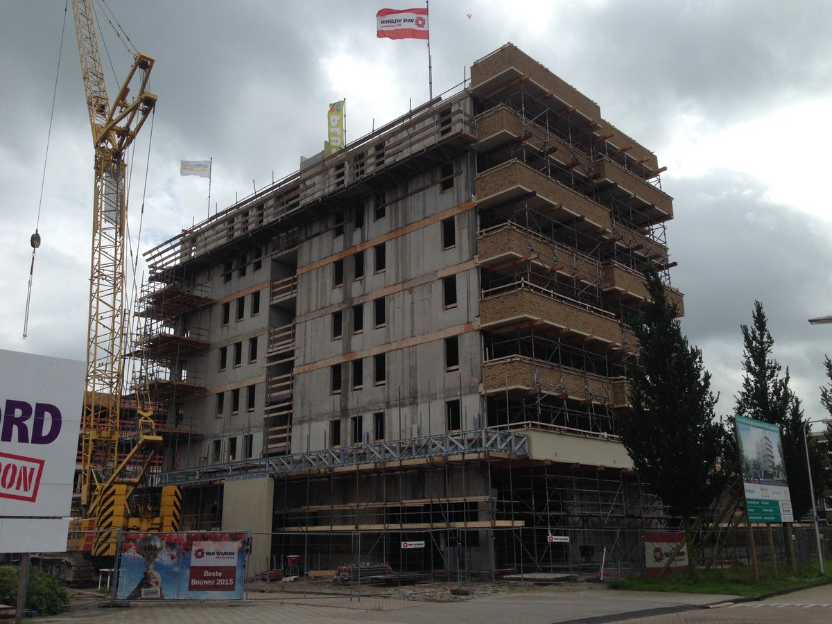 We hebben het hoogste punt van 36 appartementen voor <a href="/QuaWonen/">QuaWonen</a> en Plus supermarkt in #Schoonhoven bereikt!