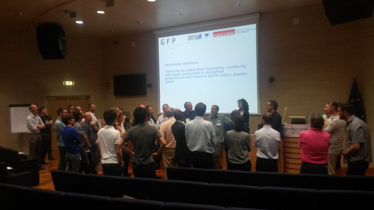 feyerahirpa's tweet photo. .@CoughlanClimate asks every1 to stand according to how much everyone thinks the goal of GFP achieved #GFP2016 https://t.co/5EZhcb9Uig
