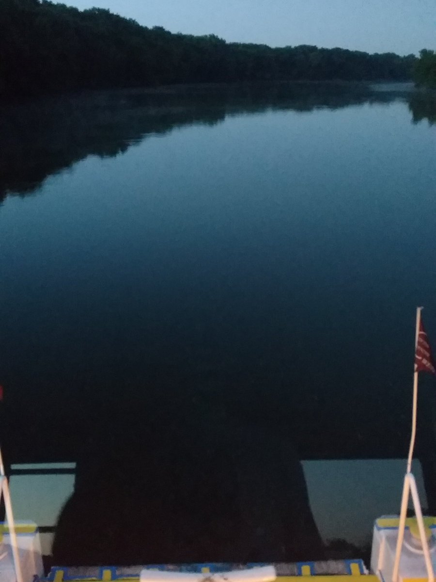 rerunagain's tweet photo. Peaceful morning on the river! #NightShift #Time4ANap #QuittinTime https://t.co/CZGJyUrr5c