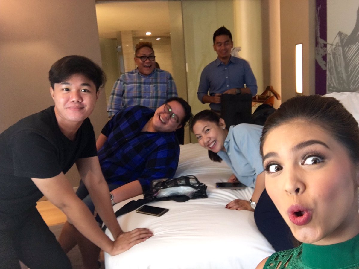 mainedcm's tweet photo. Getting ready!!! #IYAMGrandPresscon https://t.co/bqzh8sB9Xs