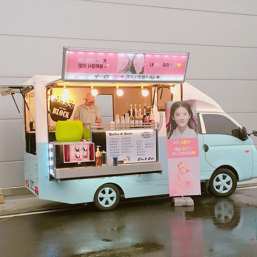 19990305Y's tweet photo. [TRANS] ron_sae: เพื่อนแท้ของฉันริมมี่💛 จะตั้งใจดื่มอย่างดีเลย! ขอบใจนะ https://t.co/xSizZueSJ6