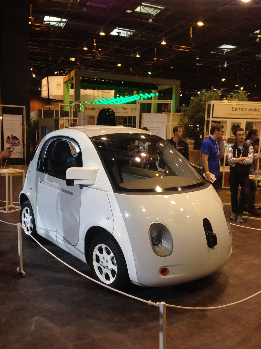 LinstantStartUp's tweet photo. Mais ! Mais ! C'est la google car ! #VivaTech @GoogleFR https://t.co/fH8yYKVJDz