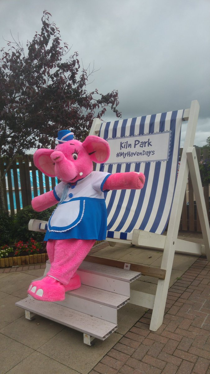 AndiSanders1's tweet photo. Out and about with Anxious... @FunStarsGoLive @haven #kilnpark https://t.co/gArnmlbRqj