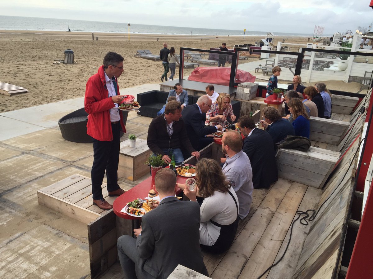 NL officially ended the EU Presidency. Last night the IenM projectteam <a href="/EU2016NL/">Viviane Meuridis</a> gathered just 1 more time. <a href="/EU_TPC/">EU Truck Platooning</a>