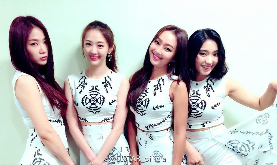 Jimmy0736's tweet photo. #SISTAR 今天首尔下雨，STAR1还是如此支持我们，非常感谢你们! 我们明天见!!!
https://t.co/jnoYJ8PBN5 https://t.co/kRe0s7mxQG
