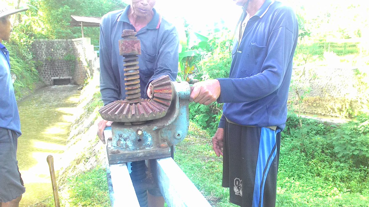 Beginilah kondisi kelengkapan di Irigasi Bendungan Induk Kembang,Majalengka <a href="/KemenPU/">Kementerian PU</a> <a href="/infoMJLK/">Informasi Majalengka</a> tolooong