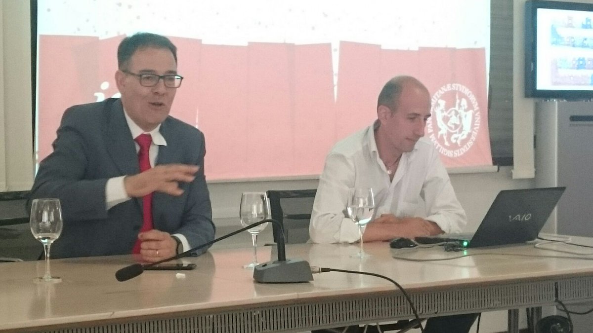 informamuse's tweet photo. Con Antonio Gentile e Dario Corso! #BookAlive https://t.co/IoaVtgNAeE