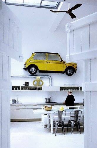 BrocList's tweet photo. Vous ne pouvez plus conduire votre voiture ancienne dans Paris? Exposez-la! #interdiction #voiture #upcycling https://t.co/mGFFeuLUY8