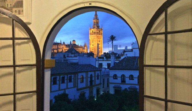 sevilla_secreta's tweet photo. 5 formas de romper la rutina en #Sevilla: https://t.co/vhHi1HFgH5 @sevillaciudad @JuegoMonos https://t.co/mX9nncGwwv
