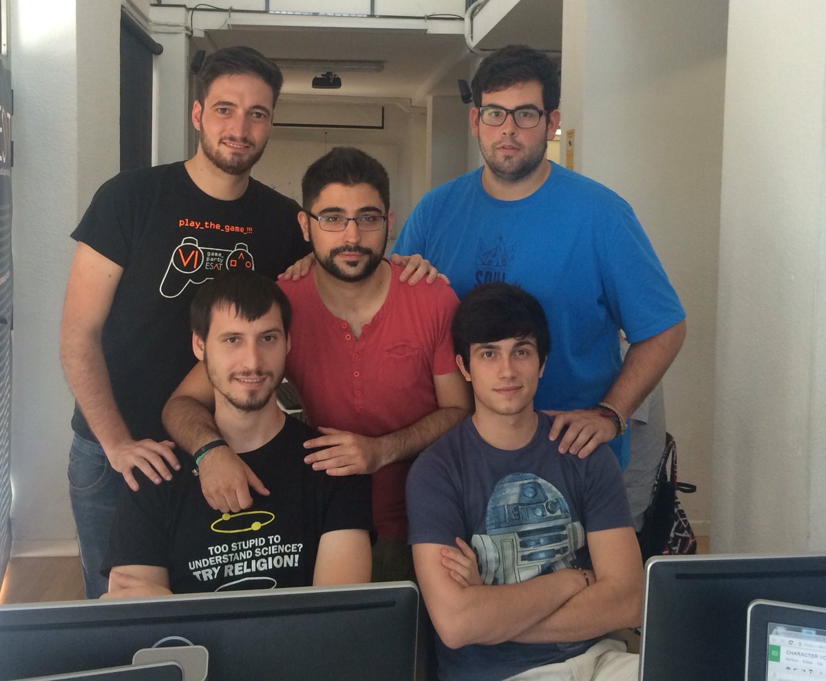 ESAT_Valencia's tweet photo. Viernes de proyectos en @ESAT_Valencia con @EasyTriggerTeam #Proyectos_ESAT https://t.co/vfQMOnH7UG