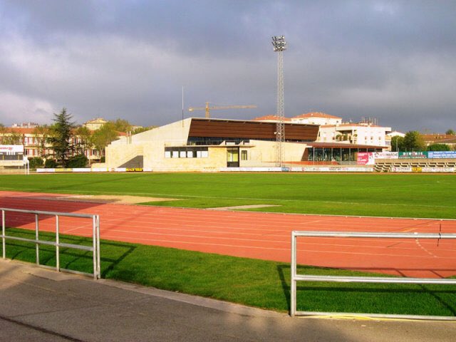 Capalafrugell's tweet photo. L'horari d'ús de les instal·lacions esportives de #Palafrugell a l'estiu - 🏊🏽 🏃: https://t.co/KdssCVDkhq https://t.co/yWW0jQPdPd