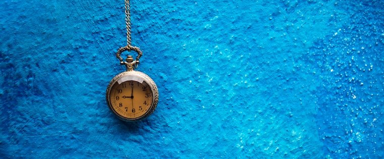 Take note! This infographic shows the best time to post on social media:  hubs.ly/H03vfxx0 by <a href="/lkolo25/">Lindsay Kolowich</a>