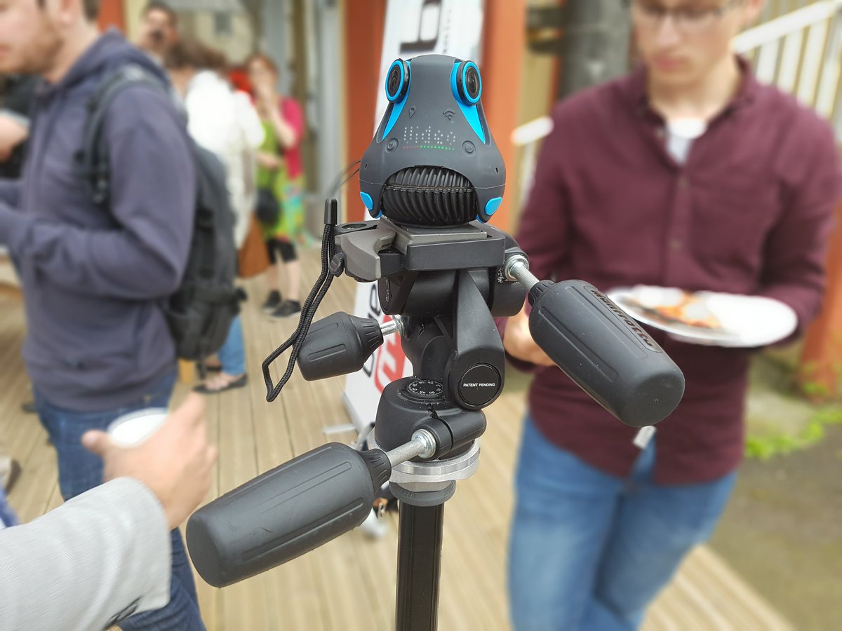NantesDigitalW's tweet image. Pendant la pause déjeuner du #StoryCodeGO, découverte de la @Giroptic #cam360 #VR