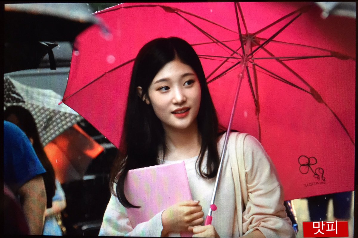 mpy_dia's tweet photo. 160701 뮤직뱅크 퇴근 프리뷰
#DIA #다이아 #정채연 https://t.co/3PkIxcv5ae