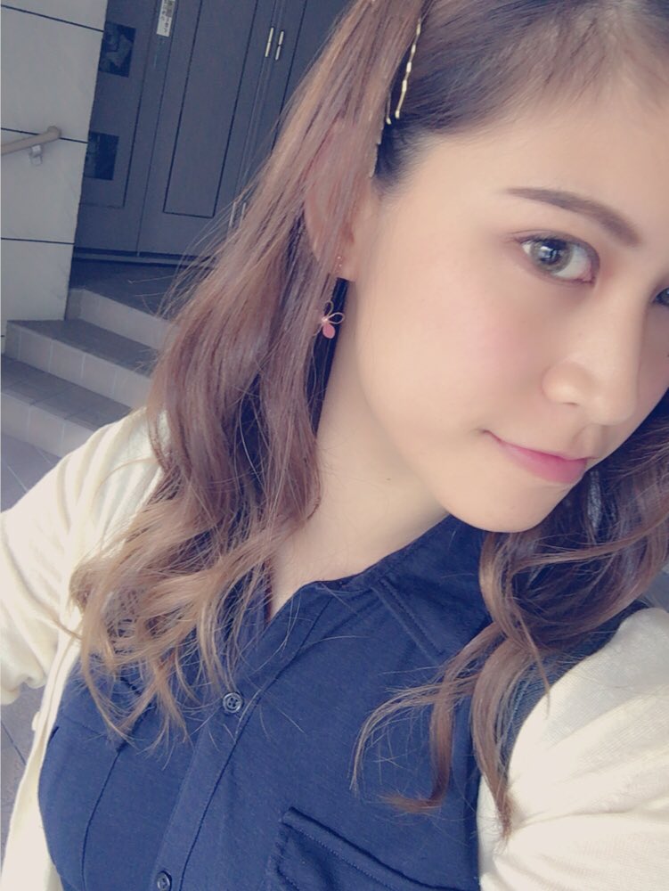 mari_u127's tweet photo. 自己紹介🙈💓

#雰囲気好きな人RT 
#フォローしてくれたら嬉しい 
#らぶりつで気になった人お迎え 
#美男美女と繋がりたい 
#モデル #model 
#美肌カウンセラー https://t.co/NcJpeMH4LS