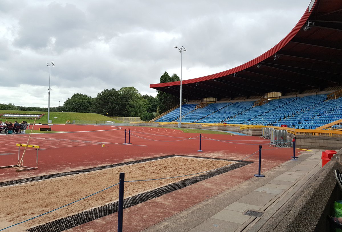 2nd school activity this week. #Fun <a href="/alex_stadium/">Alexander Stadium</a> for #SportsDay with pupils from Dorrington Academy #thebeardguy
