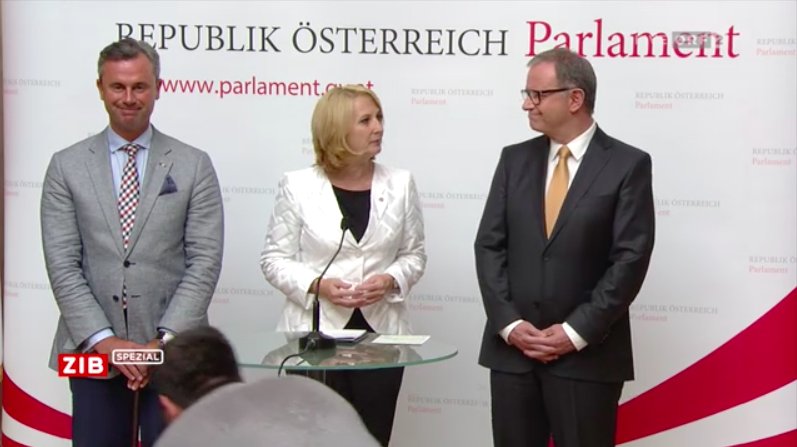 MarioOrasche's tweet photo. #Hofer grinst bei PK zufrieden und sagt “Wenn ich einmal in Pension gehe werde ich auch Politikexperte”
#vfgh #bpw16 https://t.co/yH7bW2cDaN