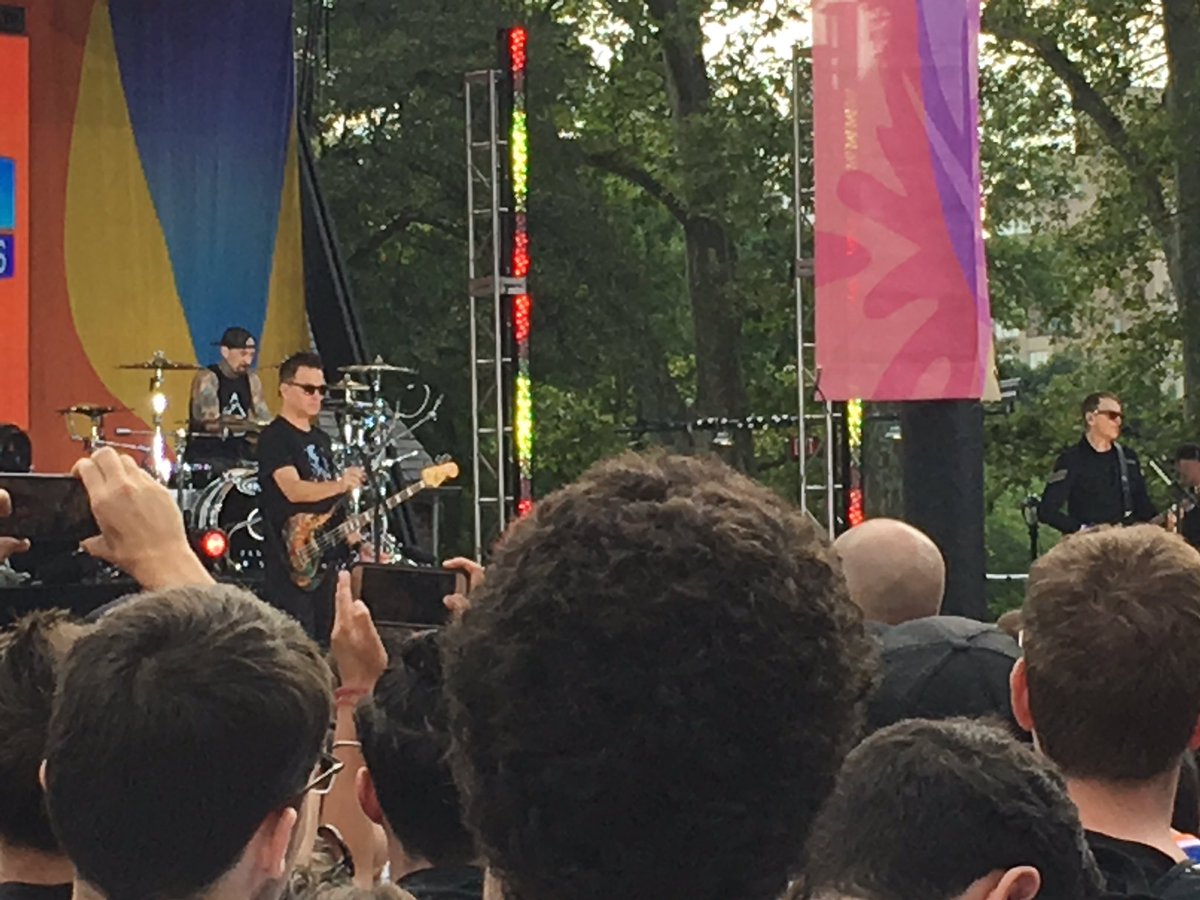 #Blink182OnGMA #goodavetoyou