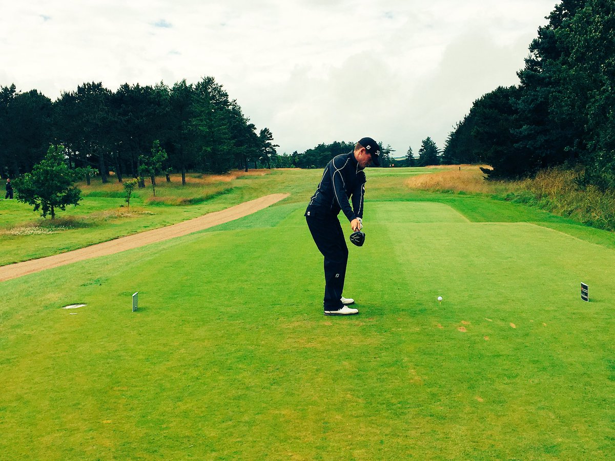 HPlanner_Tour's tweet photo. Overnight leader @_JohnHahn starts his second round at the #MiDChallenge https://t.co/7hsuS4whEN