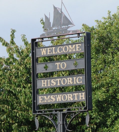 Why do you #lovewhereyoulive ? bit.ly/29g2fwW £1000 #top #prize for the #best #video <a href="/EmsworthOnline/">Emsworth Online</a>