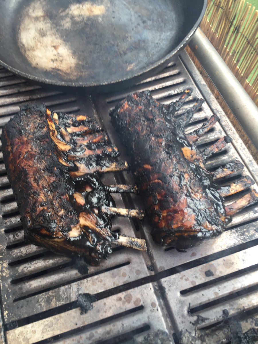 Rack of lamb in squid ink prepared by chef Asimakis of @PiedaTerreUK on <a href="/thebeachbbq/">Beach BBQ</a> Cook Off <a href="/EnjoyFitzrovia/">Enjoy Fitzrovia</a>