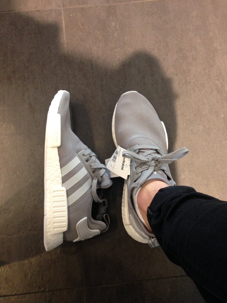 _smorg's tweet image. Last pair in stock, wish I had the money to cop them😩