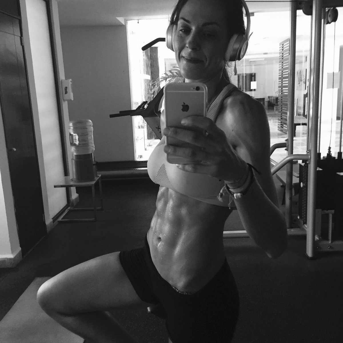 FyLiveMx's tweet photo. Respeta el entrenamiento 
Cumple el compromiso 
Difruta del resultado #fitness #salud #FYLIVE #mexico #mexicosano https://t.co/PXlthXNNXu