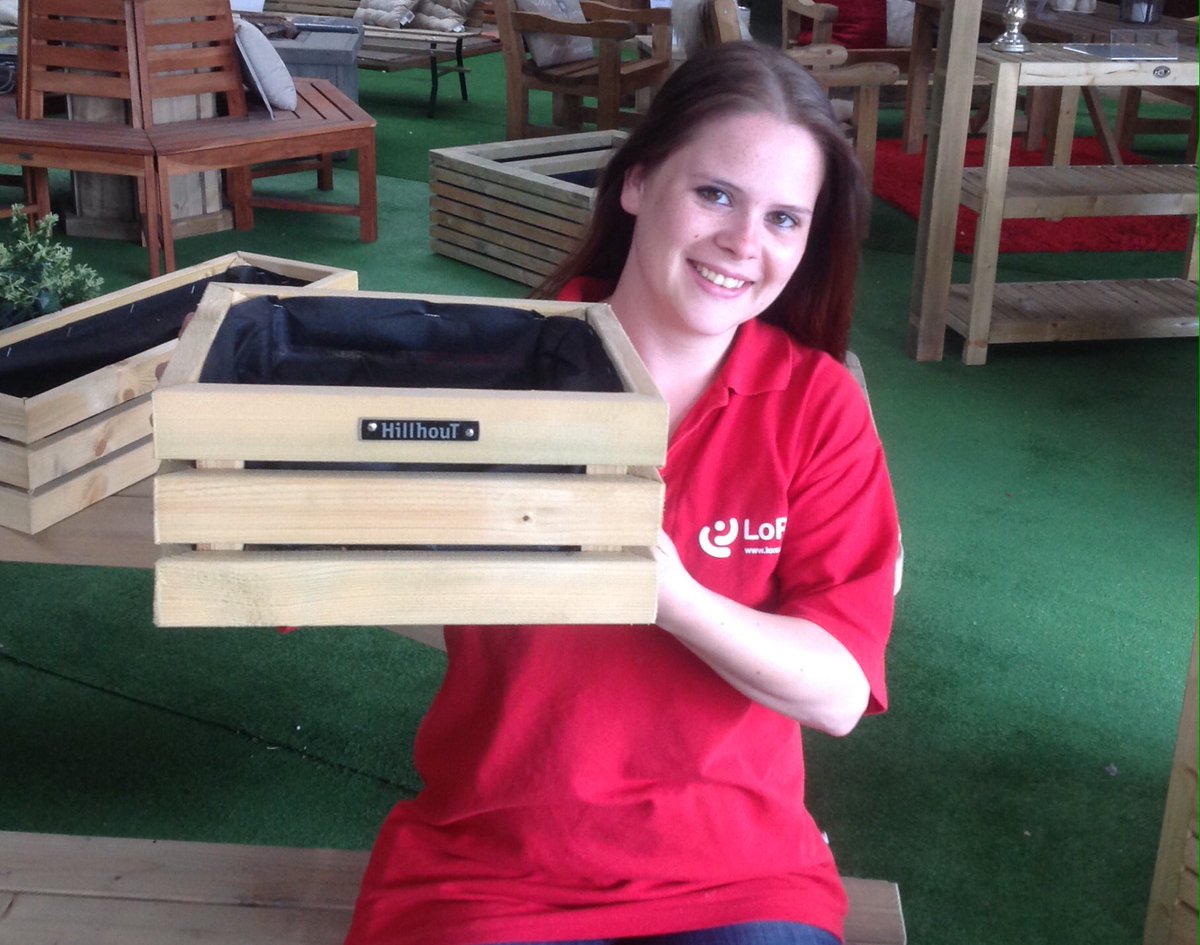 Win twee bloembakken op onze Facebookpagina via de link op onze site loras.nl