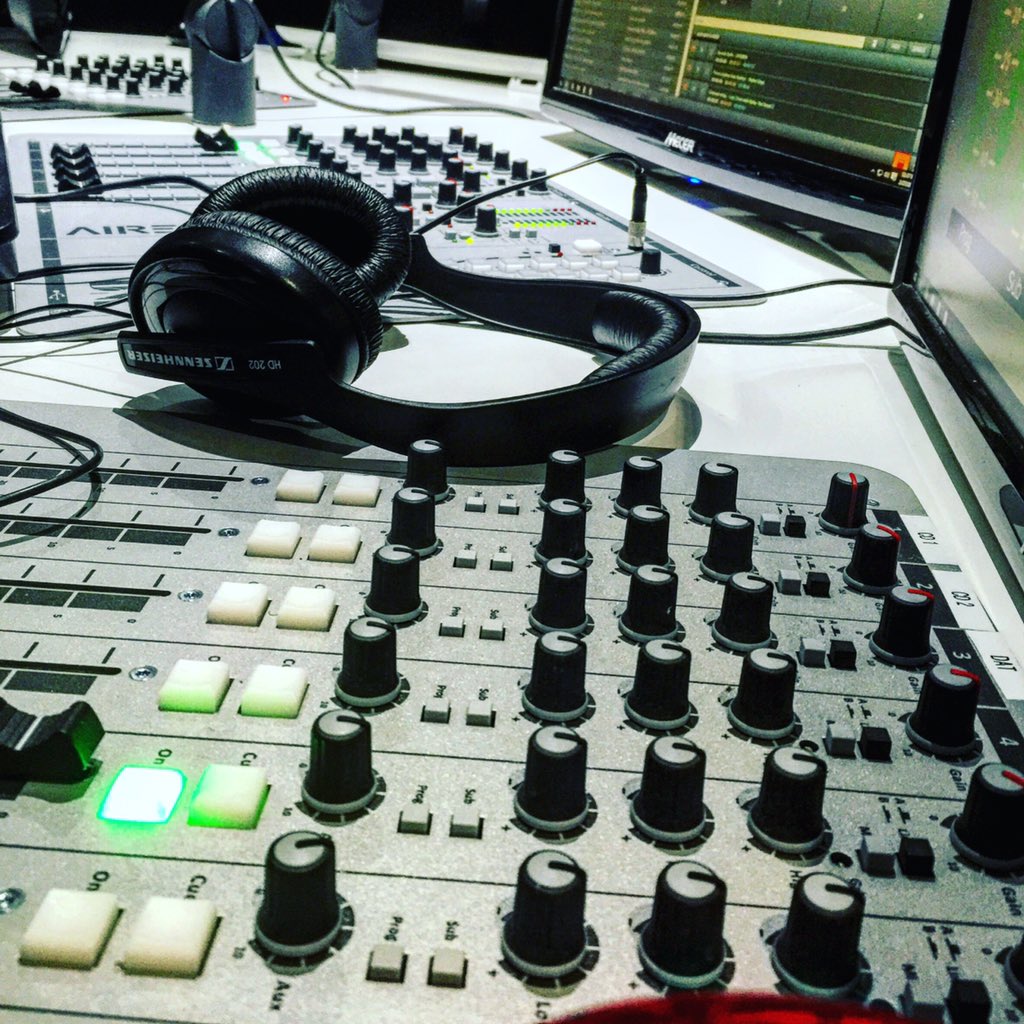 TransAfrica872's tweet photo. Voting for the #AfricanTop40 is closed! Tune in to the #AfricanTop40 with @Dinga_N Saturday 8-11am CAT #StayAfrican https://t.co/1ETTFuWack