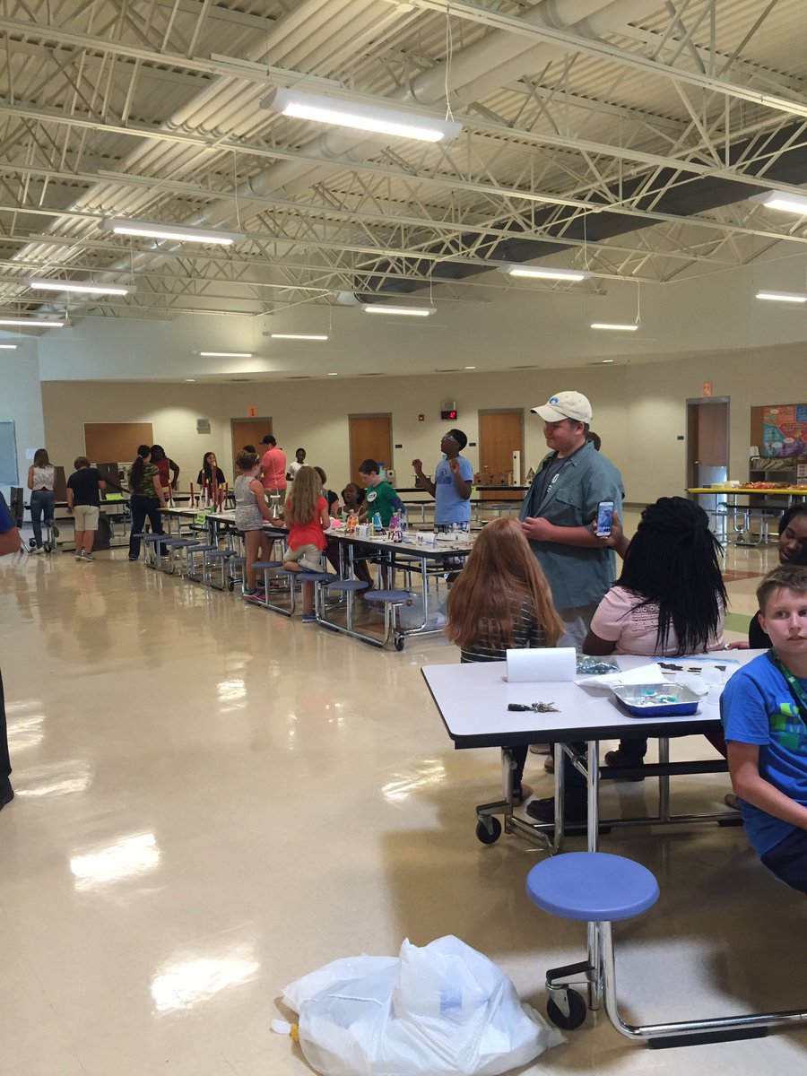 GreeneCoSchools's tweet photo. STEM Camp showcase @GreeneCoMiddle #stem4h 2016 https://t.co/m67uG7AdYJ