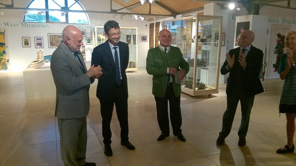 Con #VIU, Prefetto di Venezia e rettore @CaFoscari a 'Therapy of living' nel #Venicewaterfront @la_Biennale