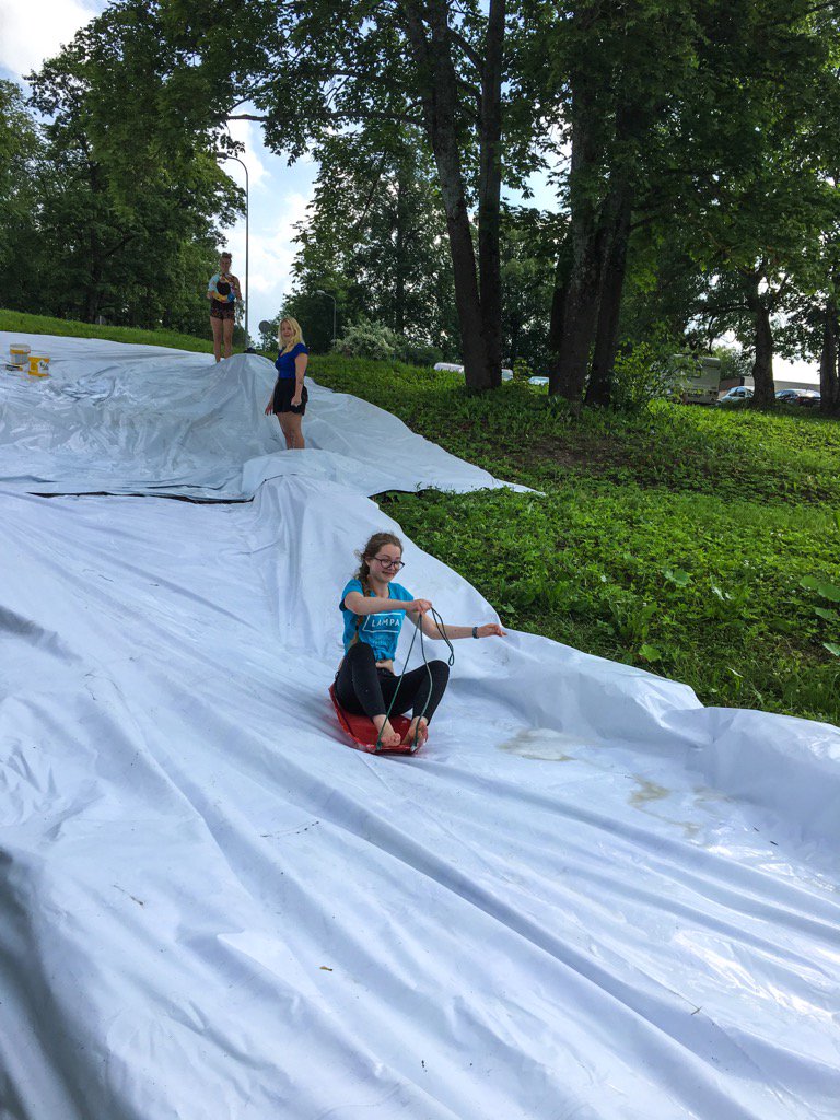 YCCY_Cesis's tweet photo. Šļūkšanas festivāls jau briest - gaidām tevi šodien Cēsīs blakus pils parkam Pirtsupītes gravā 17:00! https://t.co/YpzaAMo9x7