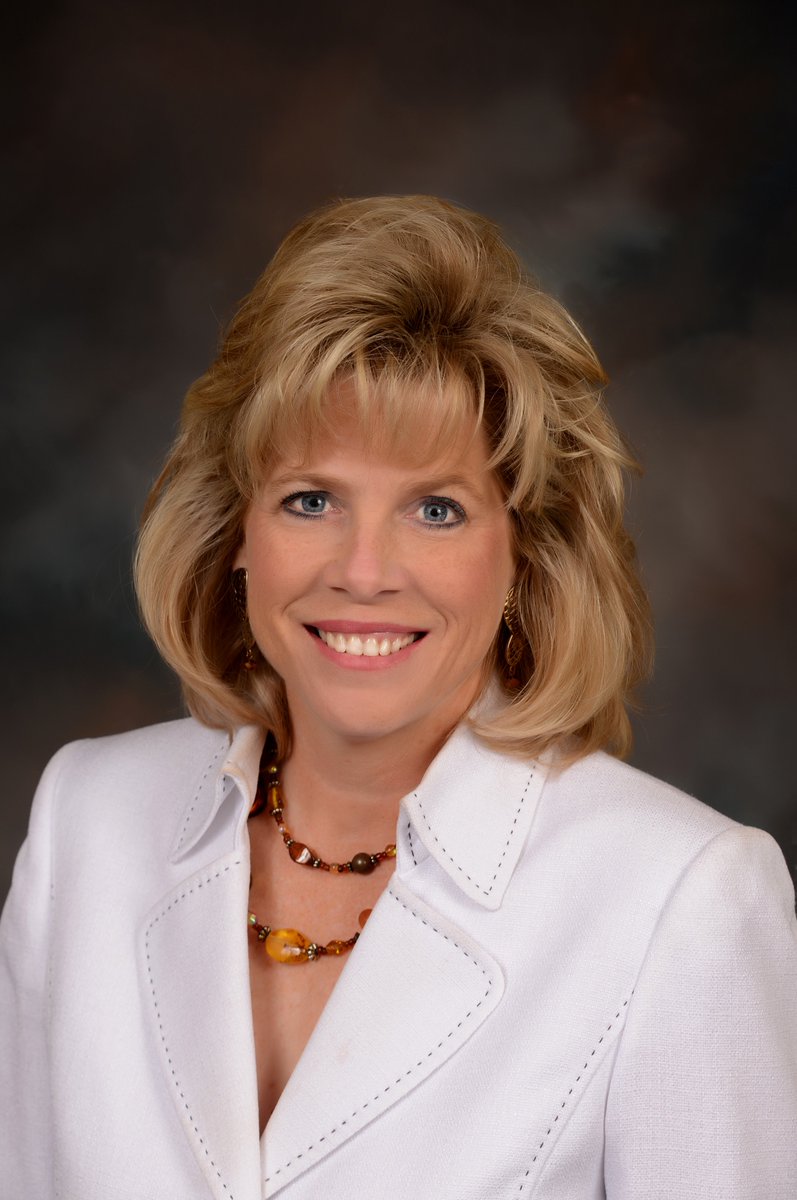 MS_DFA's tweet photo. With FY2017 beginning today, DFA welcomes our new Executive Director Laura Jackson! https://t.co/f6PMpGmKHy