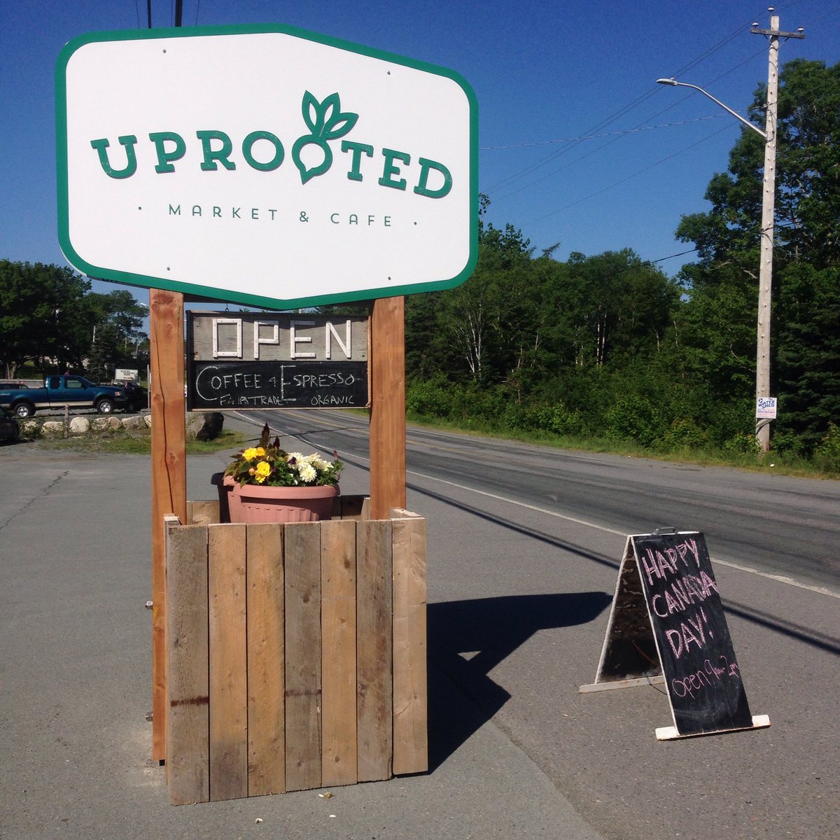 uprootedmarket's tweet photo. Forget something for your #canadaday #bbq or snacks for the beach? We are open today 9am to 2pm! #HappyCanadaDay https://t.co/1p2AezSEUw