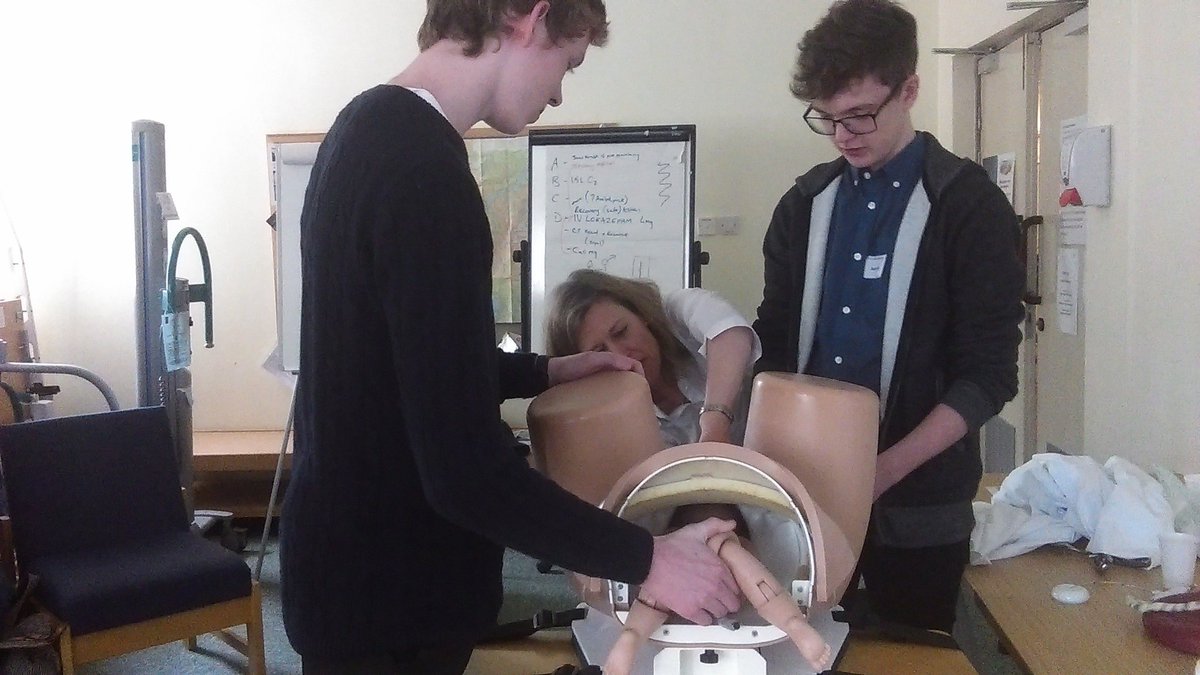 NCUHMedEd's tweet photo. #NHScareersNCumbria Obstetrics....were having a baby! With @hipple_laura https://t.co/6XHUOdmC2e