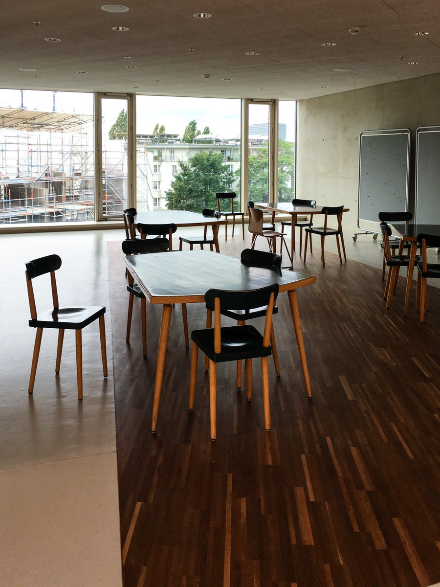 lichtkunstlicht's tweet photo. Also yesterday: Public opening of Erzbischöfliches Berufskolleg in Cologne with #3pass architects. https://t.co/uiYfqgCne4