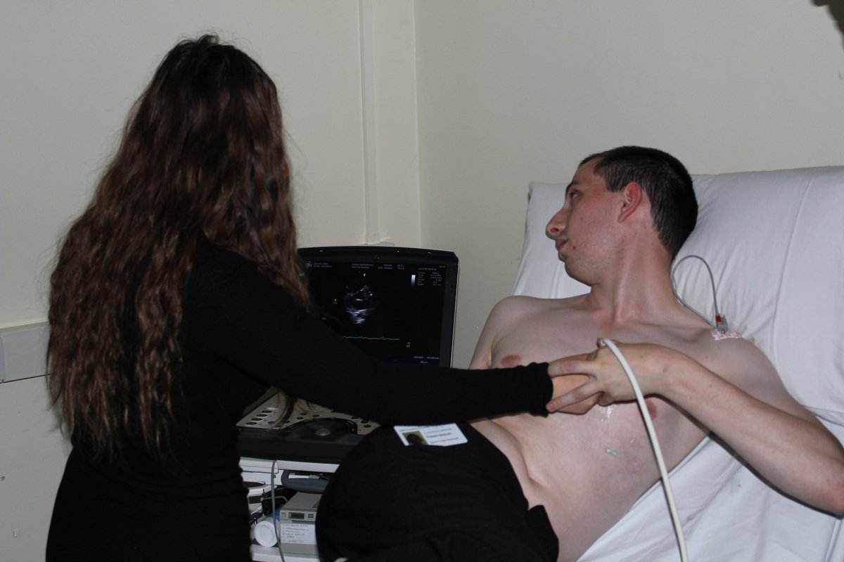 NCUHMedEd's tweet photo. Sixth form students learning how to take an ultrasound on a live 'patient' #NHScareersNCumbria #nhs https://t.co/pjQNUbbIak
