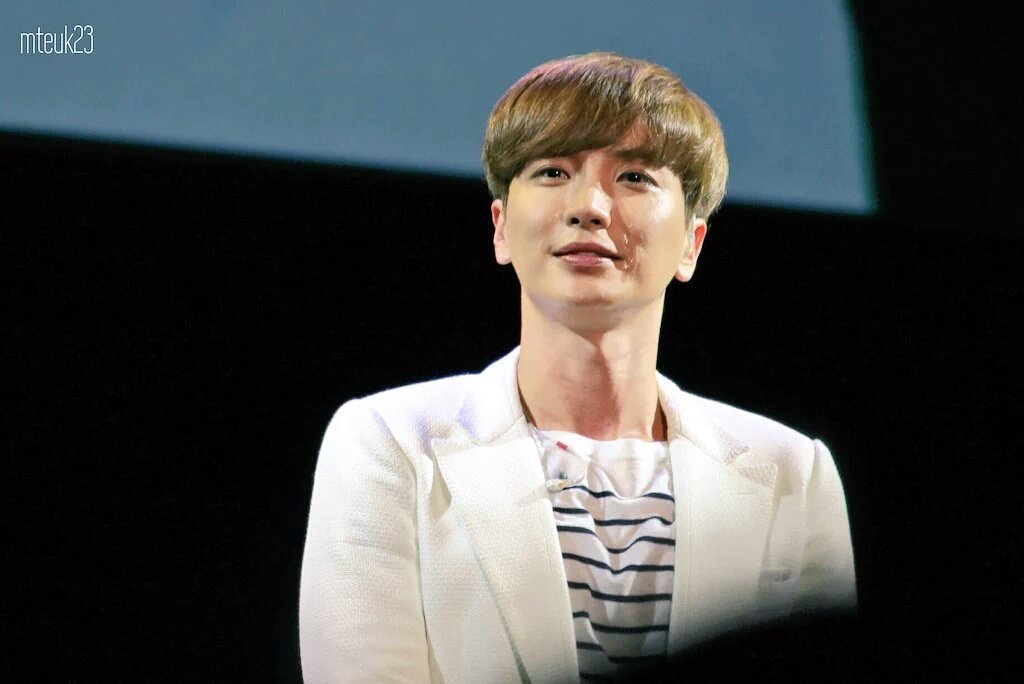 mteuk23's tweet photo. #HappyBirthdayLeeteuk 
#HappyLeeteukDay 
#이특0701생일축하해요 
#이특생일축하해 https://t.co/SgXlQEoIQC