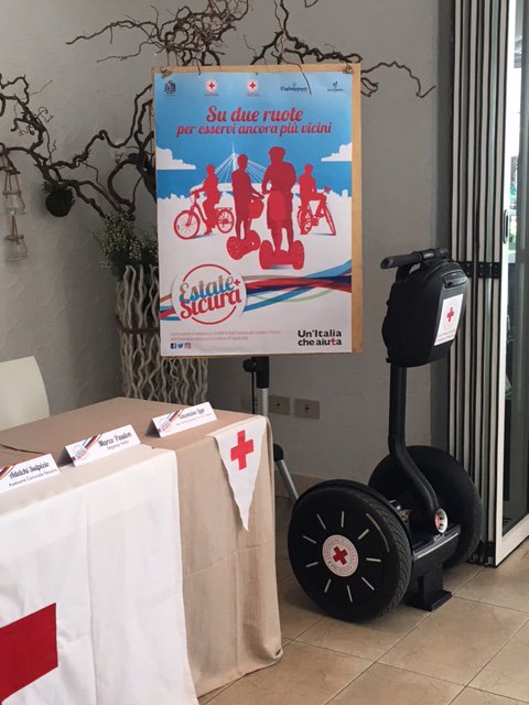 SegwayIta's tweet photo. Orgogliosi che la #CroceRossa di #Pescara abbia scelto i nostri #SegwayPT per lanciare un nuovo servizio alla città! https://t.co/XeclYY6Lw3