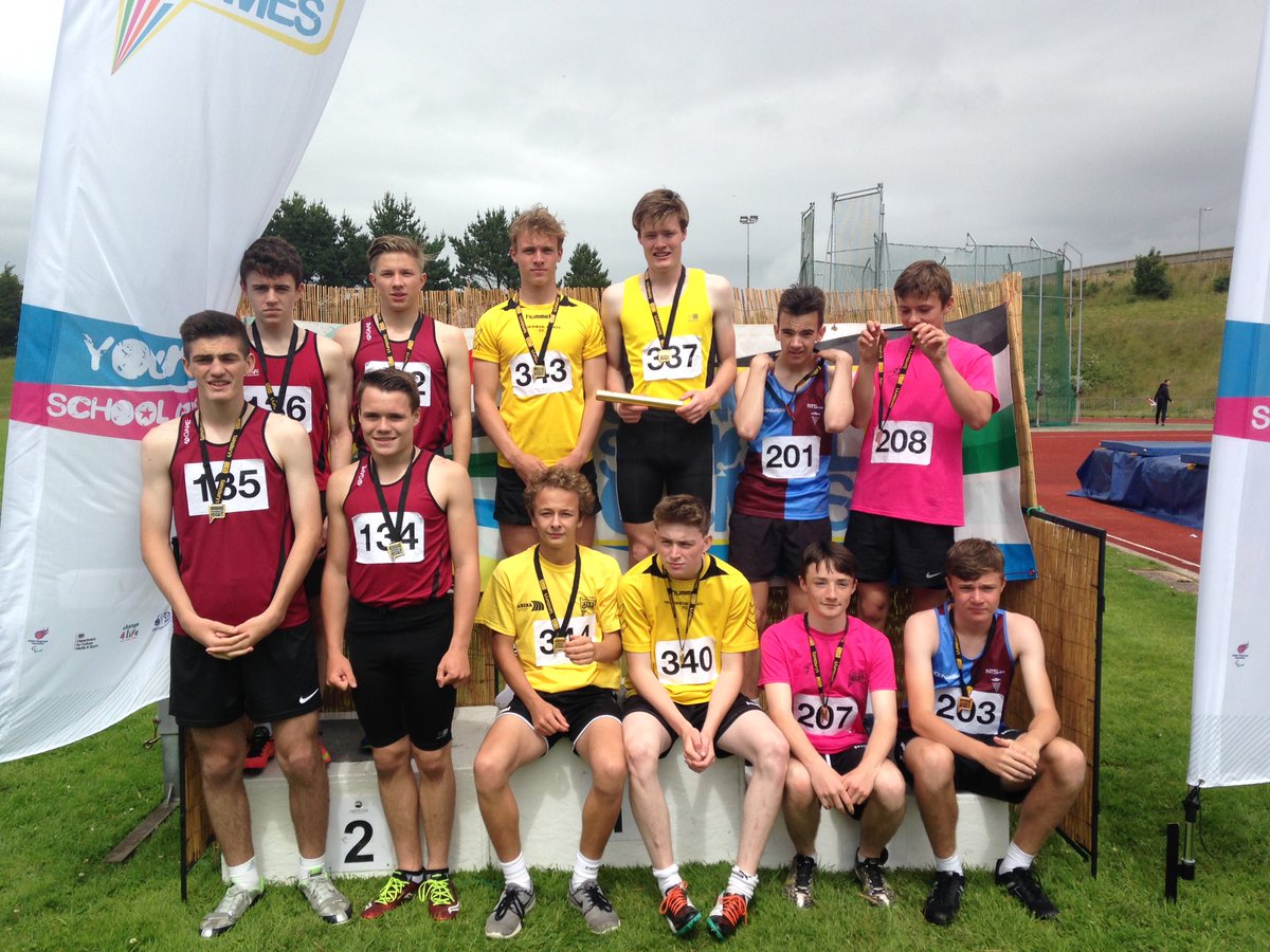 wadschpe's tweet photo. Outstanding Inter Boys Relay Gold #2016CSG https://t.co/ejzhxxk2vr