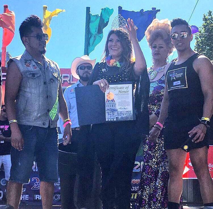 lauzavala24's tweet photo. Nuestra reina @DianaReyesMusic coronada en este super evento #LatinGayPride #SFPride San Fransisco,CA ๐ธ๐ผ๐๐๐ป https://t.co/mKgdFoc6YH