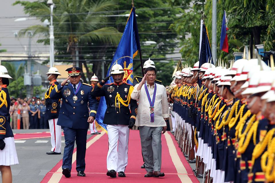 pnppio's tweet photo. President Duterte administered the Assumption of Command Ceremony for the newly-installed CPNP, PDG Ronald Dela Rosa https://t.co/oclhxg8qfu