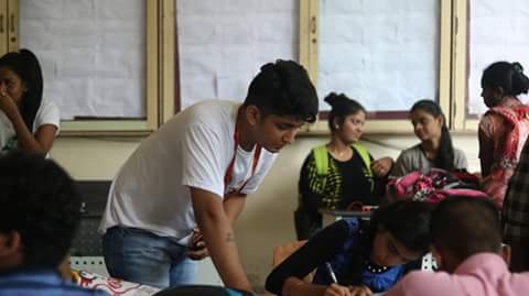 Mediatheque_'s tweet photo. Images from #Day4 of #MediathequeHelp at @SomaiyaVidyavih by #TeamMediatheque. #MissionAdmission https://t.co/JdtrZR8M8a