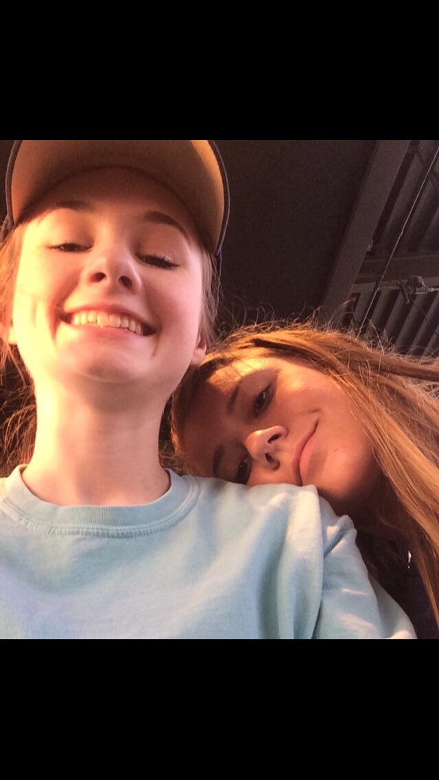 alexjacobs37's tweet photo. HAPPY 17th BDAY TO THIS LONG TIME FRIEND!!!!! so thankful for you carol https://t.co/95OfOutE6y