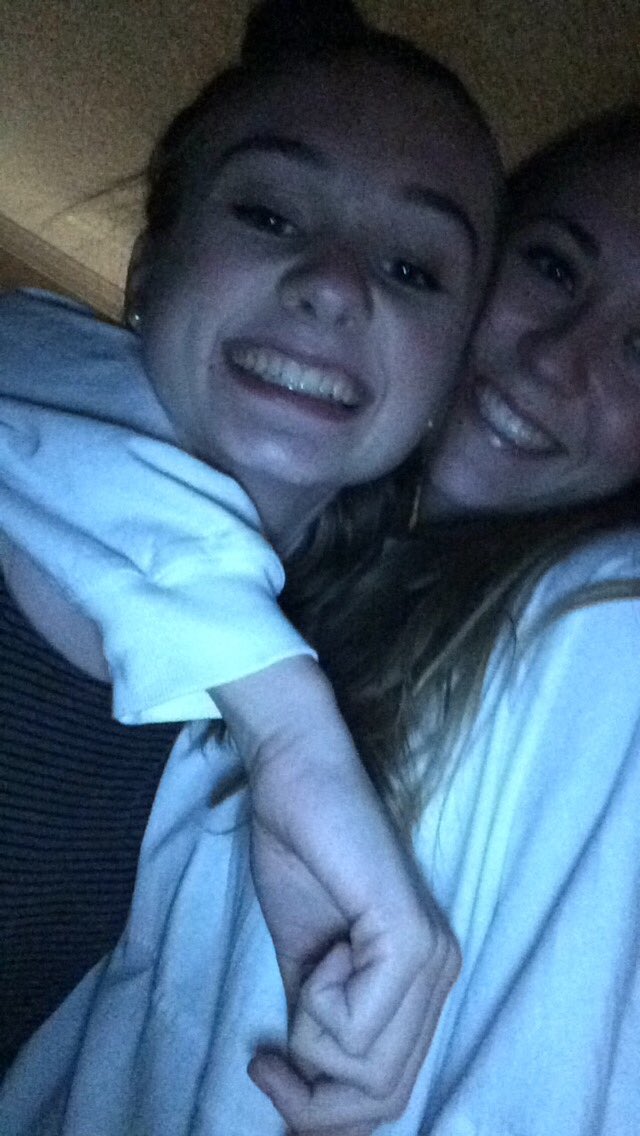 alexjacobs37's tweet photo. HAPPY 17th BDAY TO THIS LONG TIME FRIEND!!!!! so thankful for you carol https://t.co/95OfOutE6y
